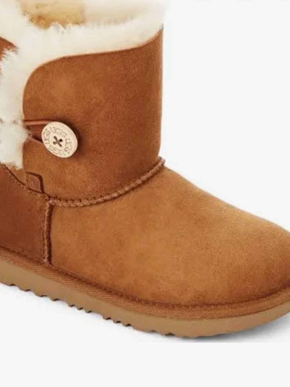 Kids Ugg boots Bailey button in chestnut brand new, never worn